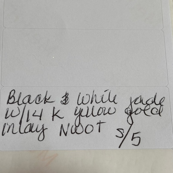 14 Kt gold black and white jade New ring size 5 - Picture 6 of 6